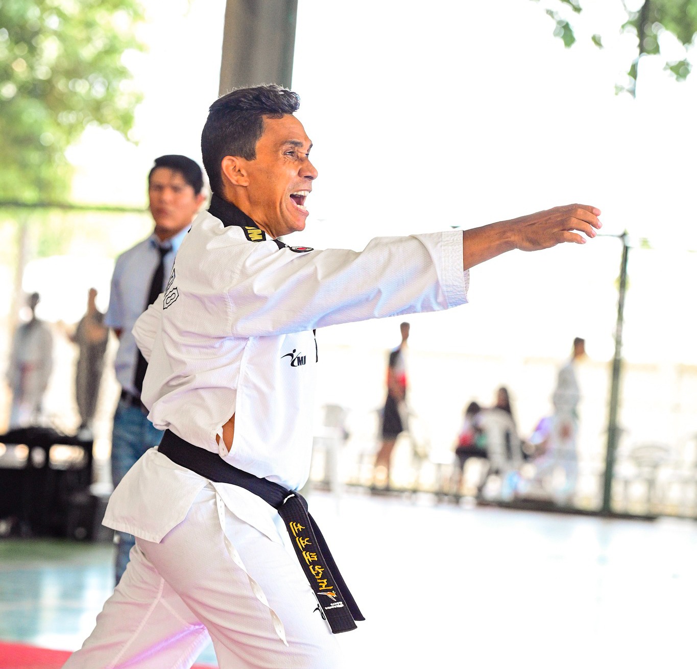Historiador, caricaturista e artista plástico, Enilson Amorim é membro da Academia Acreana de Letras (AAL). Autor de diversas publicações sobre o folclore amazônico regional, também se dedica à prática do taekwondo. / Foto: Clemerson Ribeiro